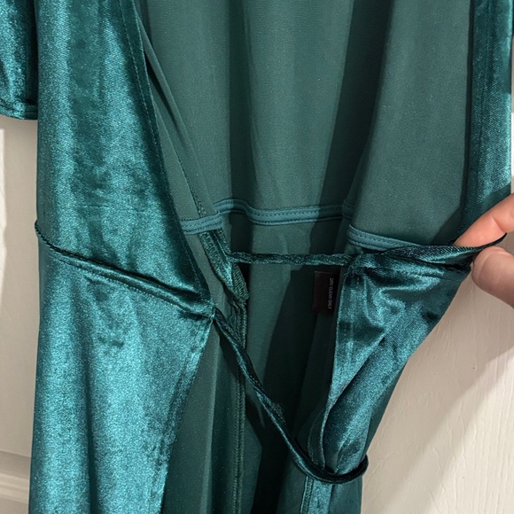 Lulu's Amour Emerald Green Velvet Wrap High-Low Dress Size XS - Picture 8 of 11